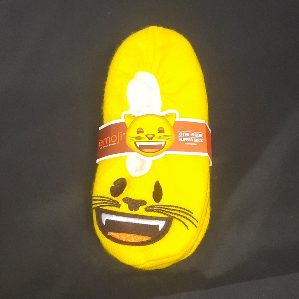 NEW Emoji Cat fleece lined non slip slippers 5-10
